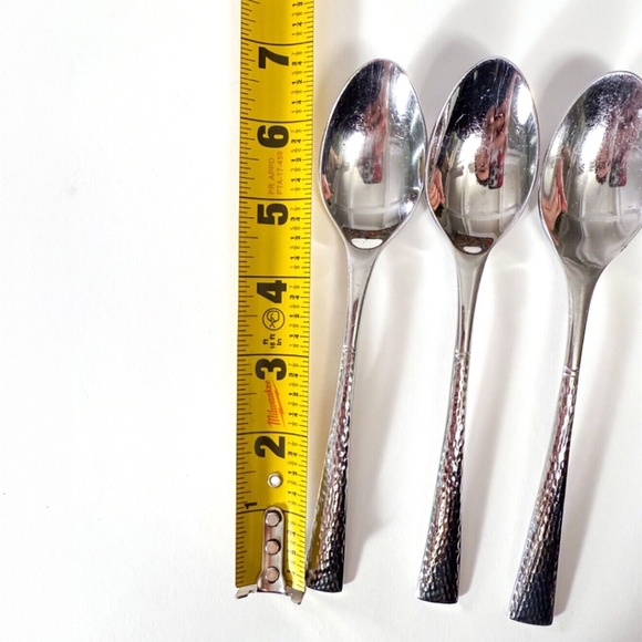 (4) Reed & Barton Hammered Stainless Steel Teaspoons – Good/Fair Condition 🍽✨ - Picture 3 of 7